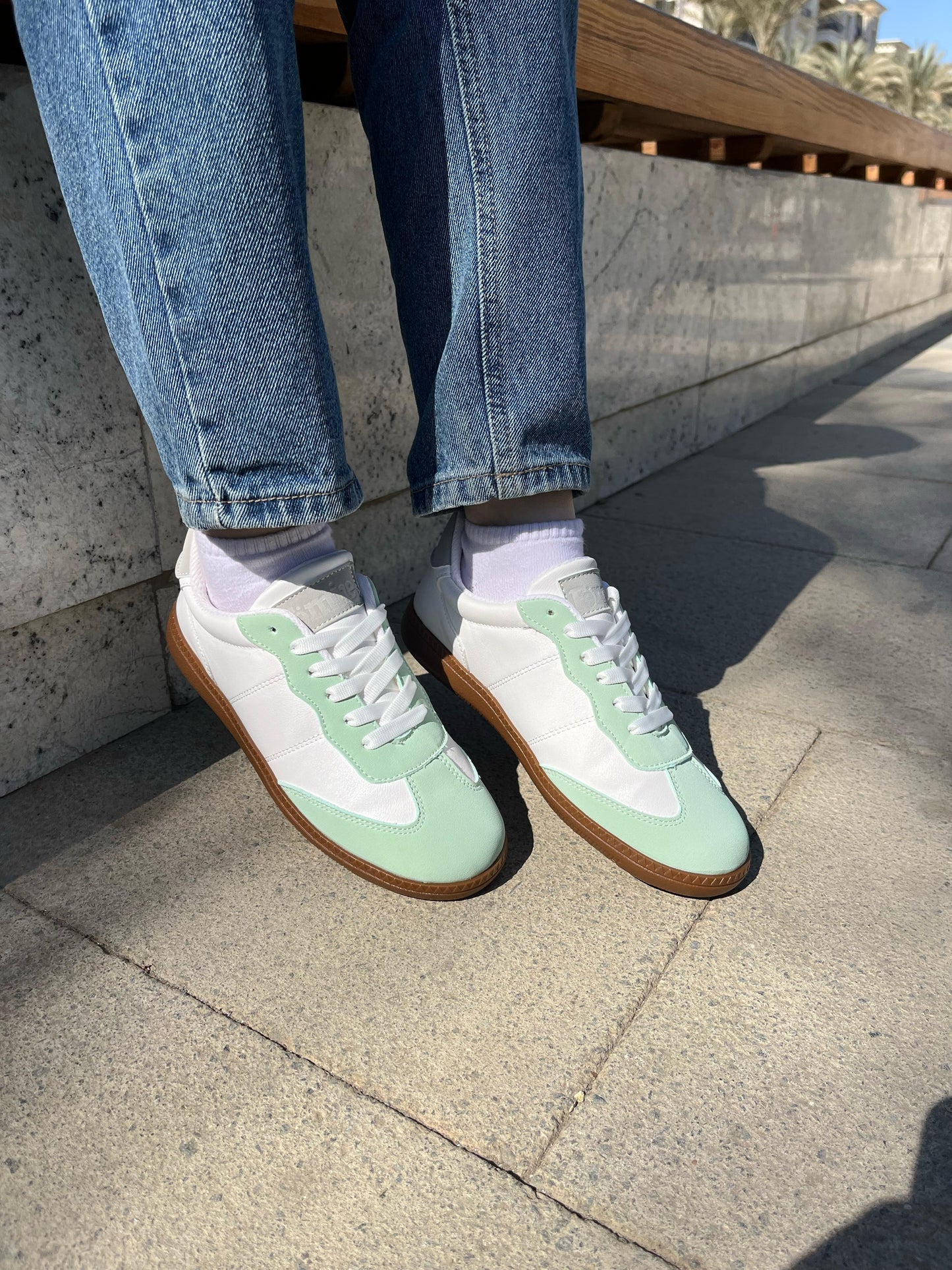 Luna Mint