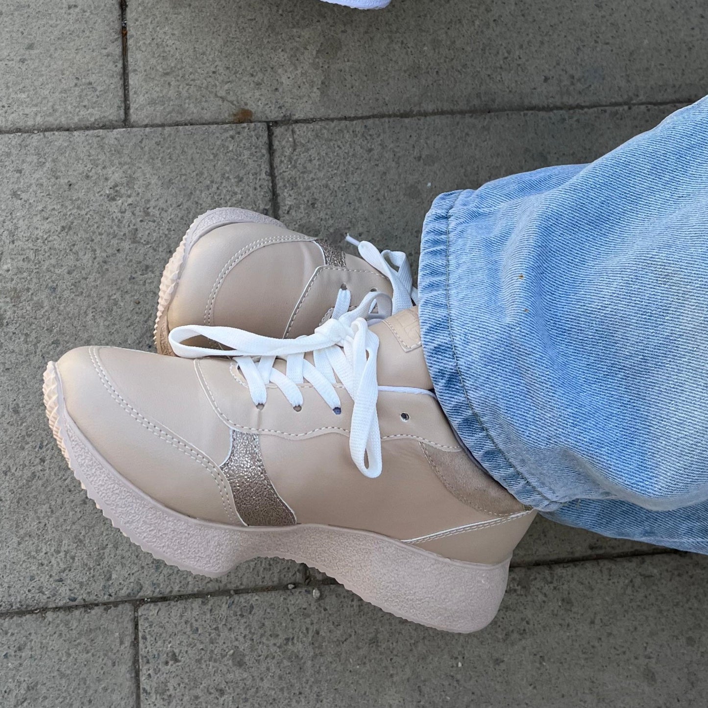 RV Beige