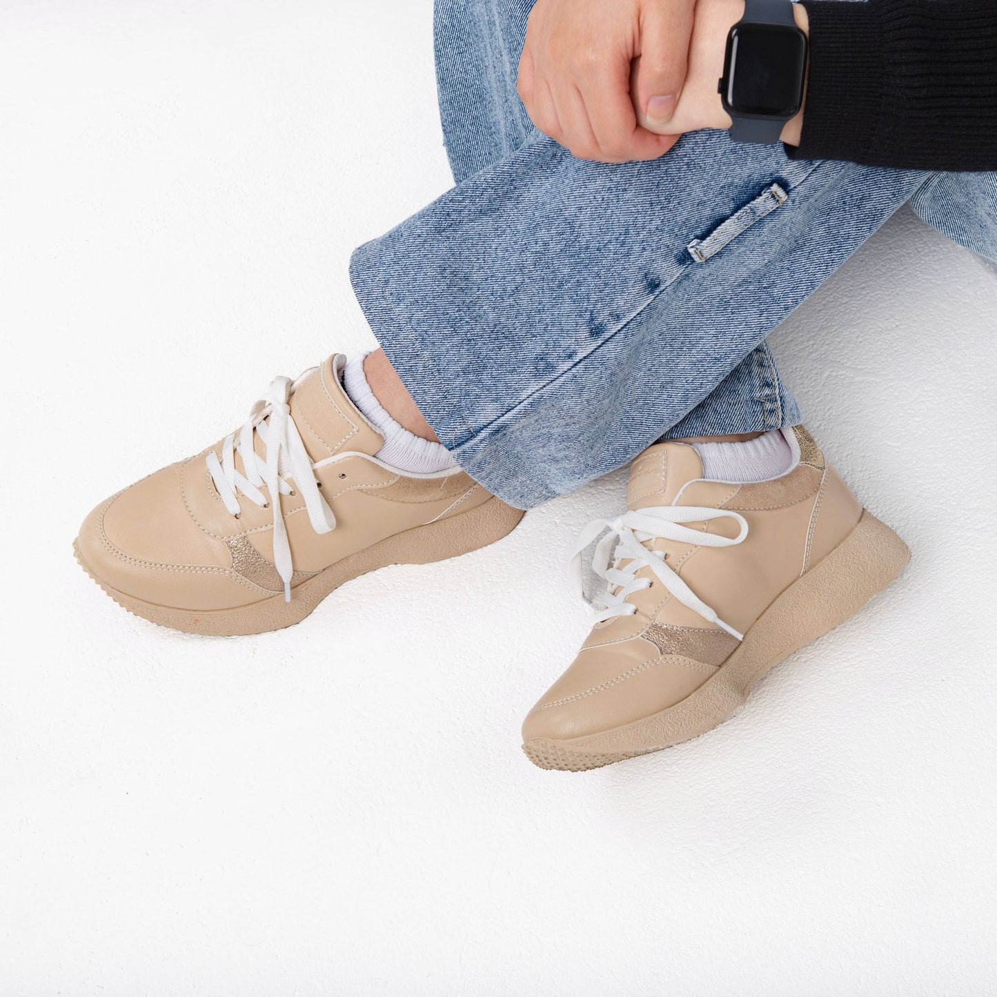 RV Beige