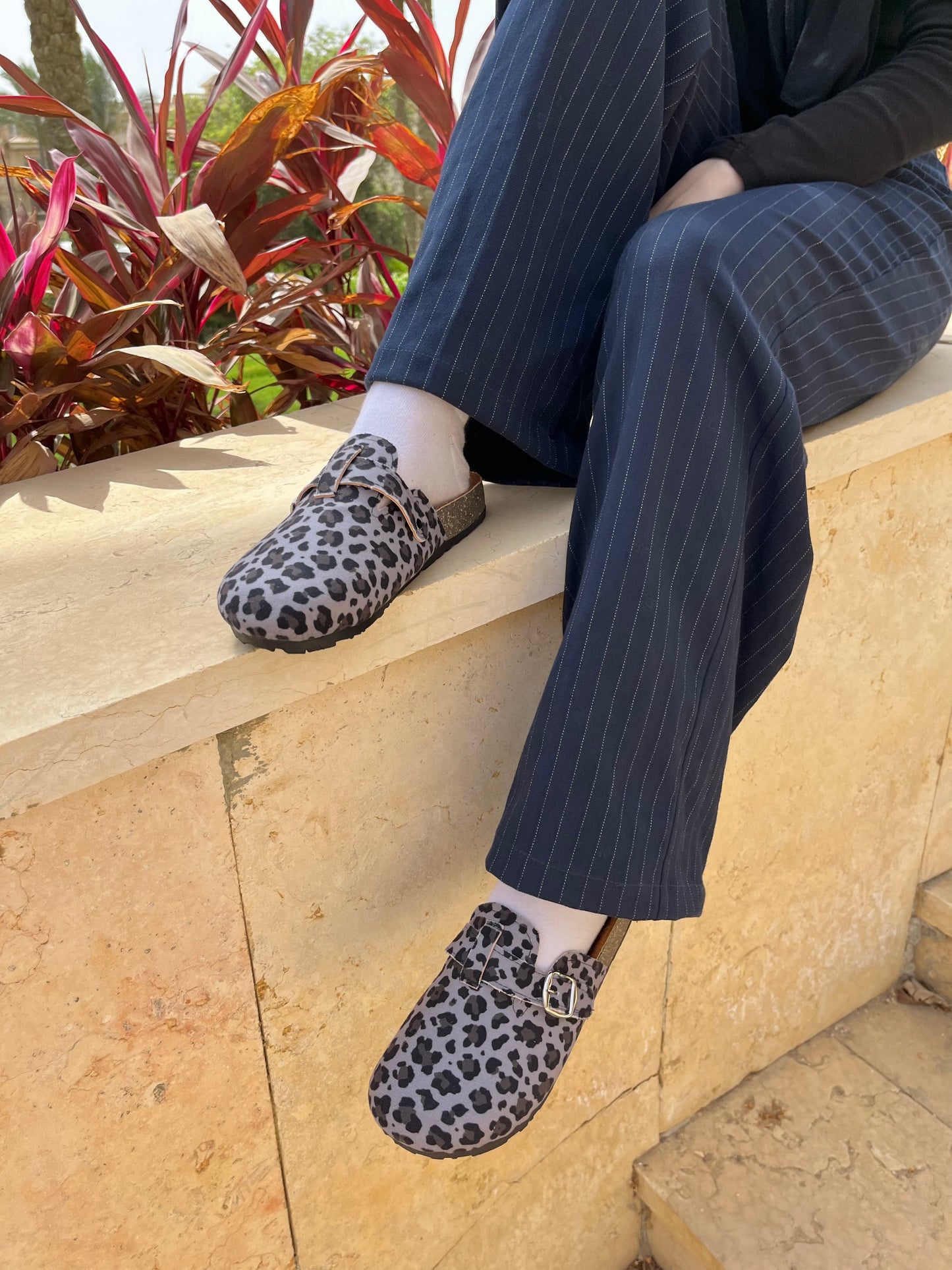 Clogsy Black leopard